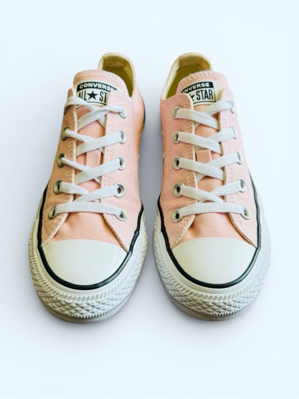 CONVERSE CTAS Low Top Sneakers • Light Pink • Size 6 • Women
